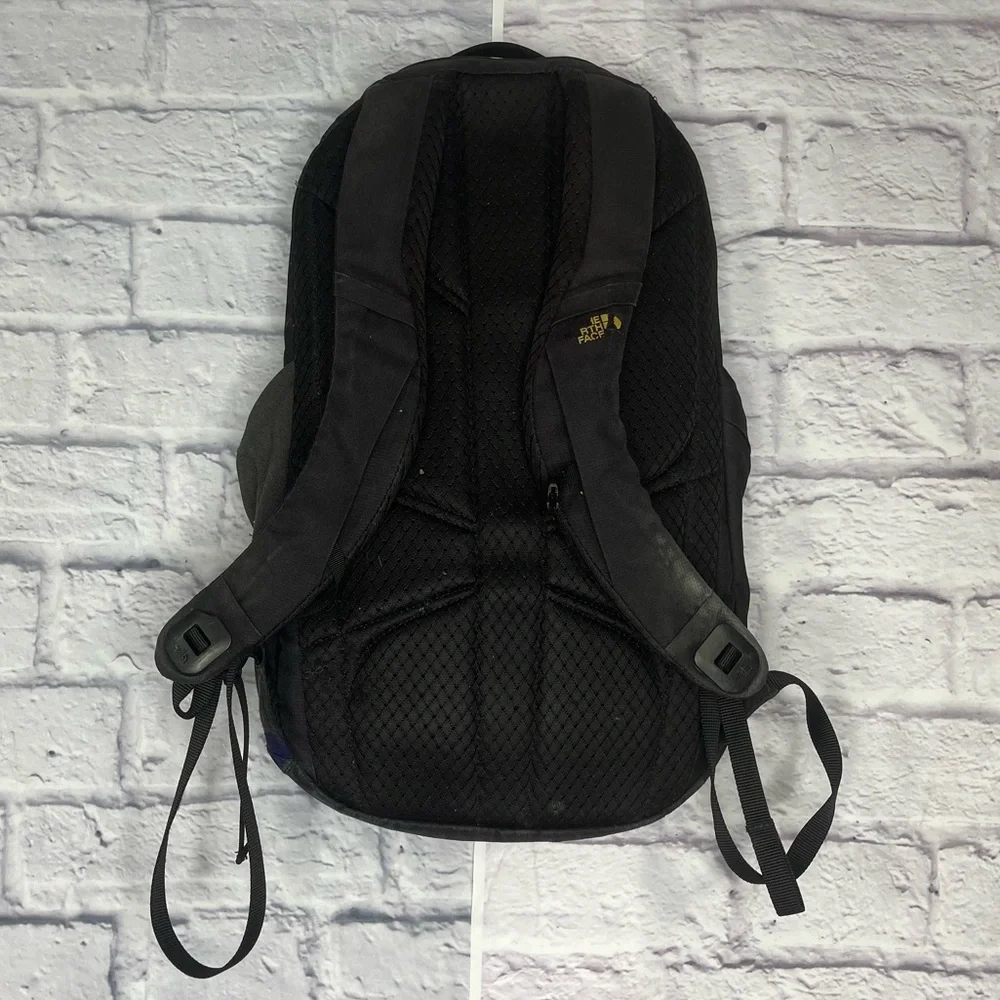 🎒🔥 Vintage The North Face Backpack – Distressed Street Style